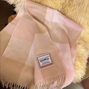COUNTRY GOODS & SUPPLY Wool Scarf